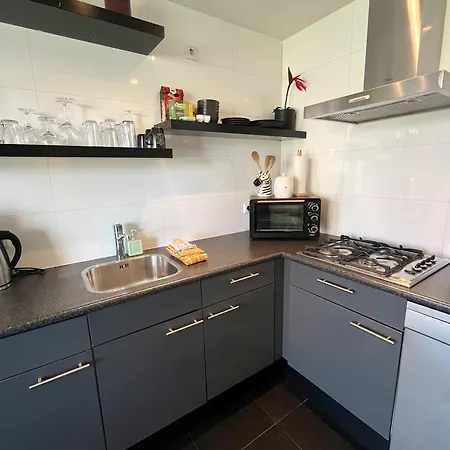 Vakantiewoning Aan De Kust 16 에크몬드안지